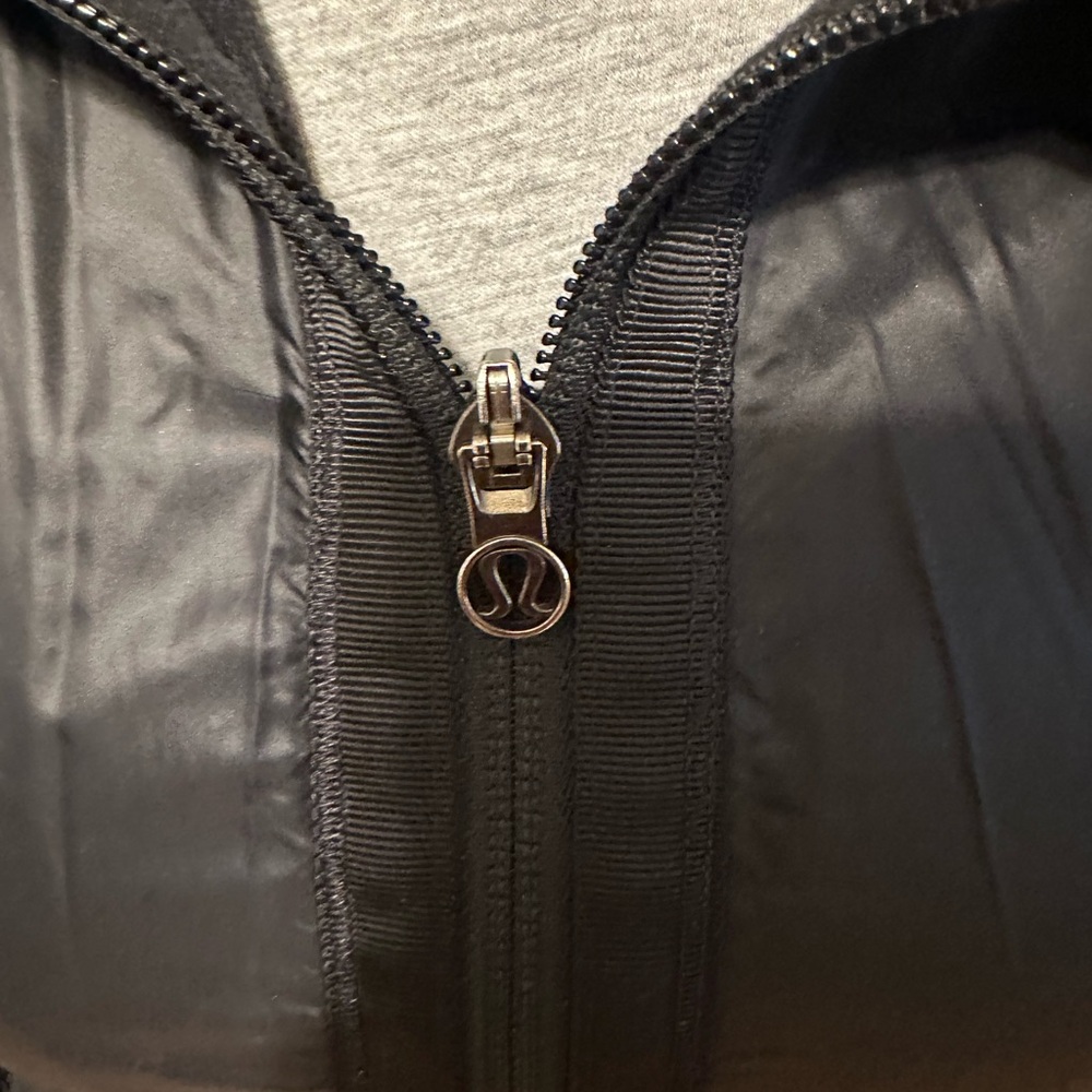 Small Lulu Lemon mixed media jacket with detachable hood - black - Picture 2 of 8